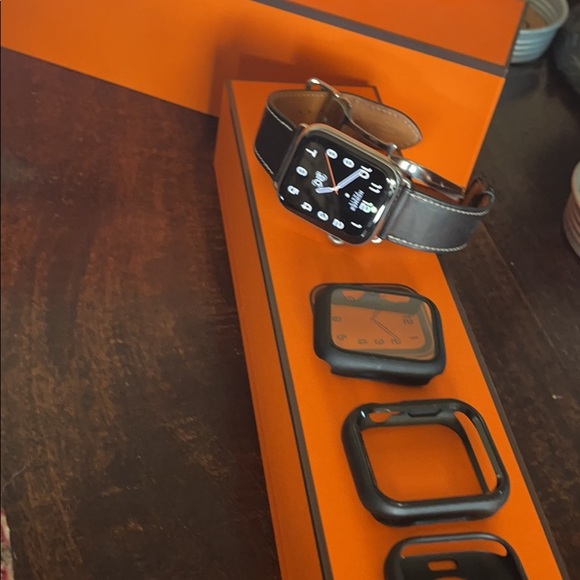 Hermès Apple Watch 44mm Series 5 main image 9